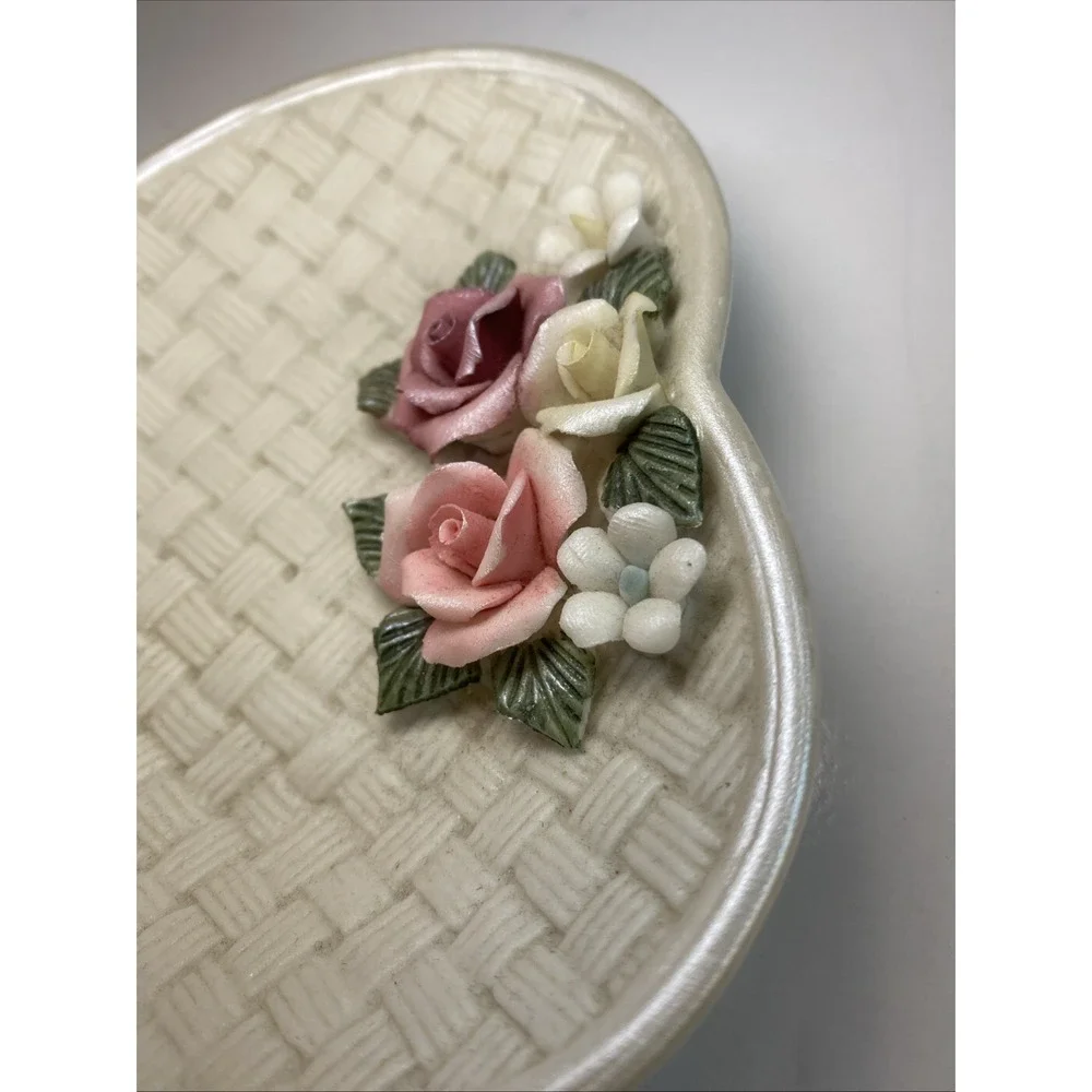 Rare Vintage Ceramic Heart Dish Woven Design With Roses‎ Shaped Trinket 5.5x5.5
